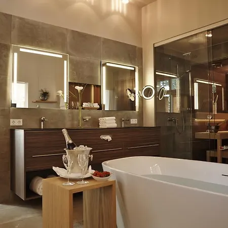 Hotel Bad Schachen 4*